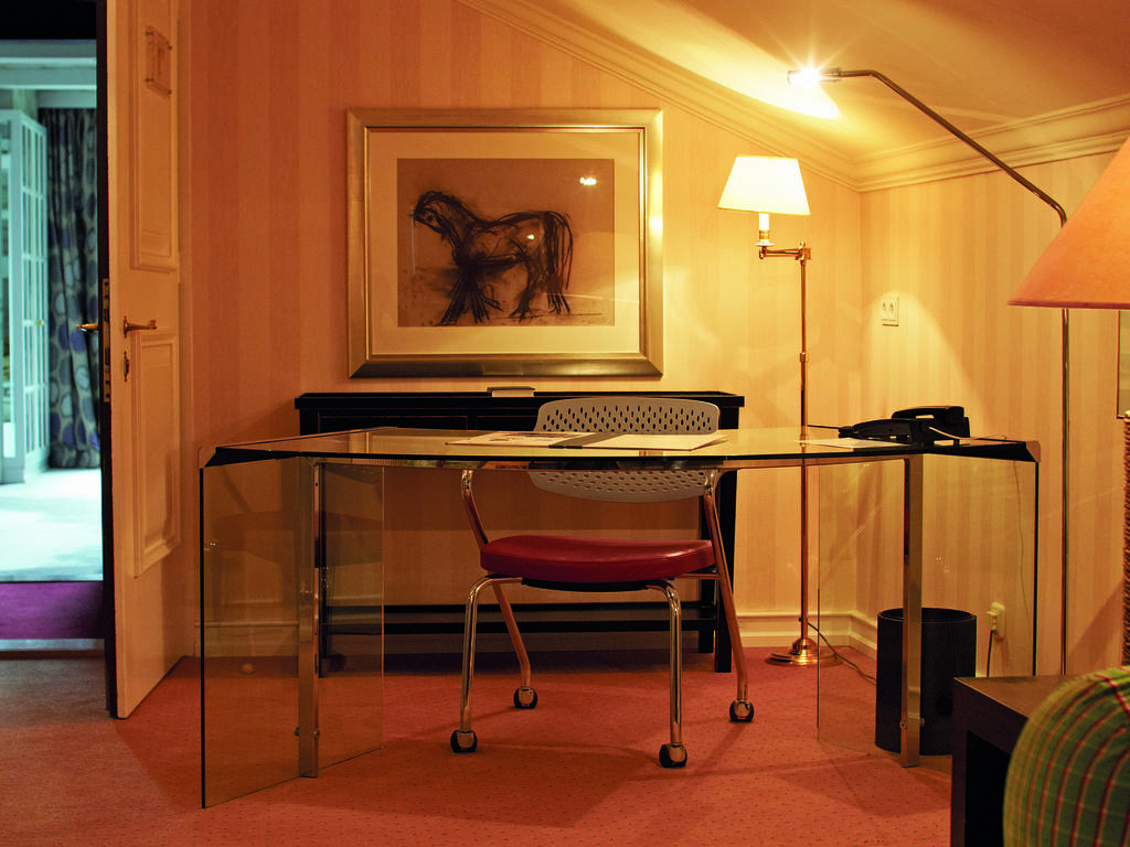 Edelweiss Hotel 4*