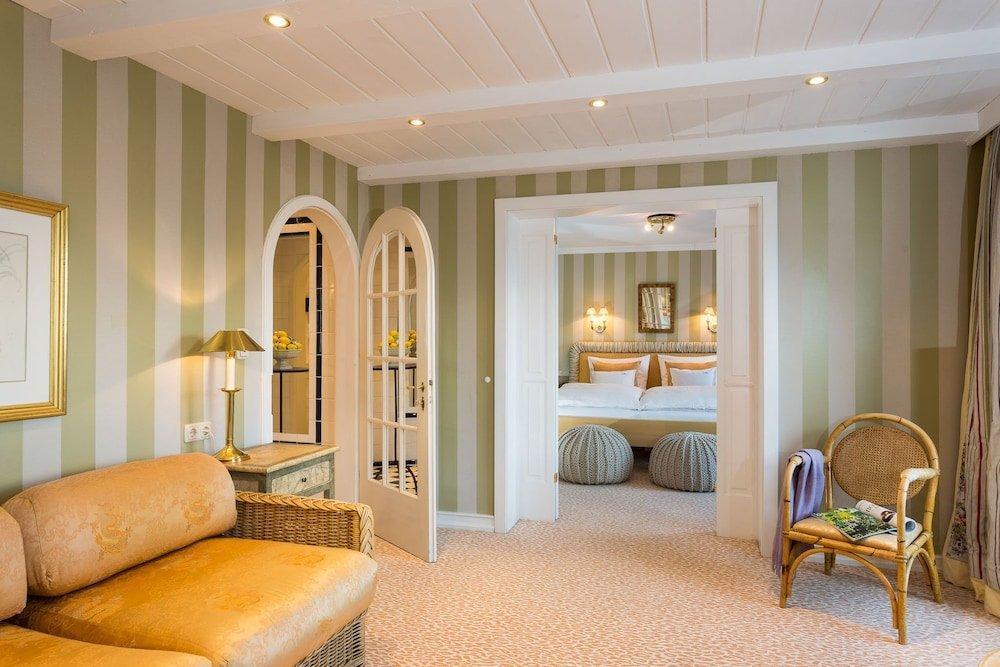 Edelweiss Hotel 4*