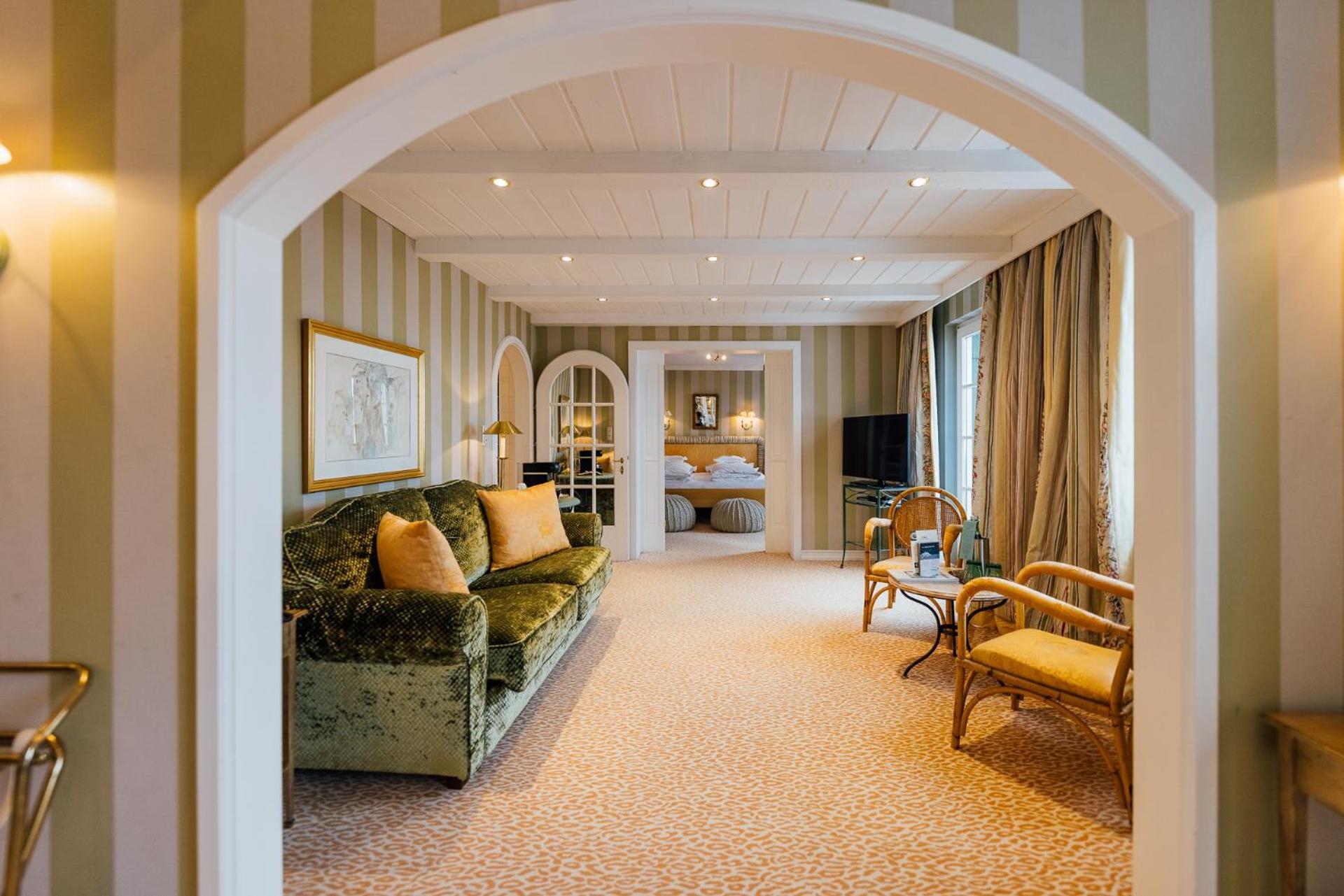 Edelweiss 4*